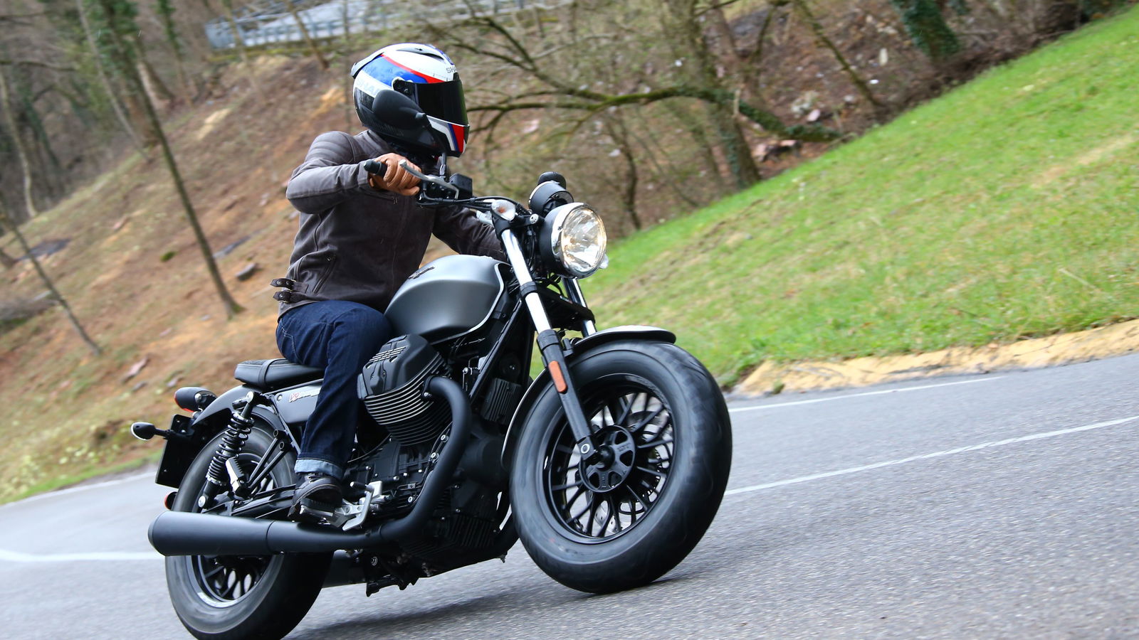 Moto Guzzi V9 video review